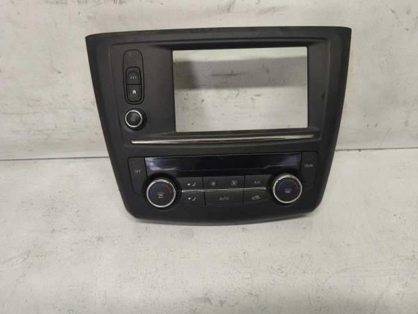 BOUTON CHAUFFAGE RENAULT - Vue 1